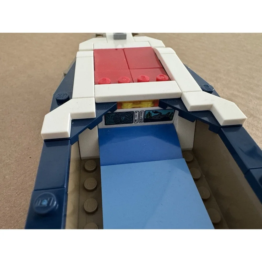 LEGO City De Luxe Boat with Windscreen from 60222 Harbor Diving Yacht Set Floats